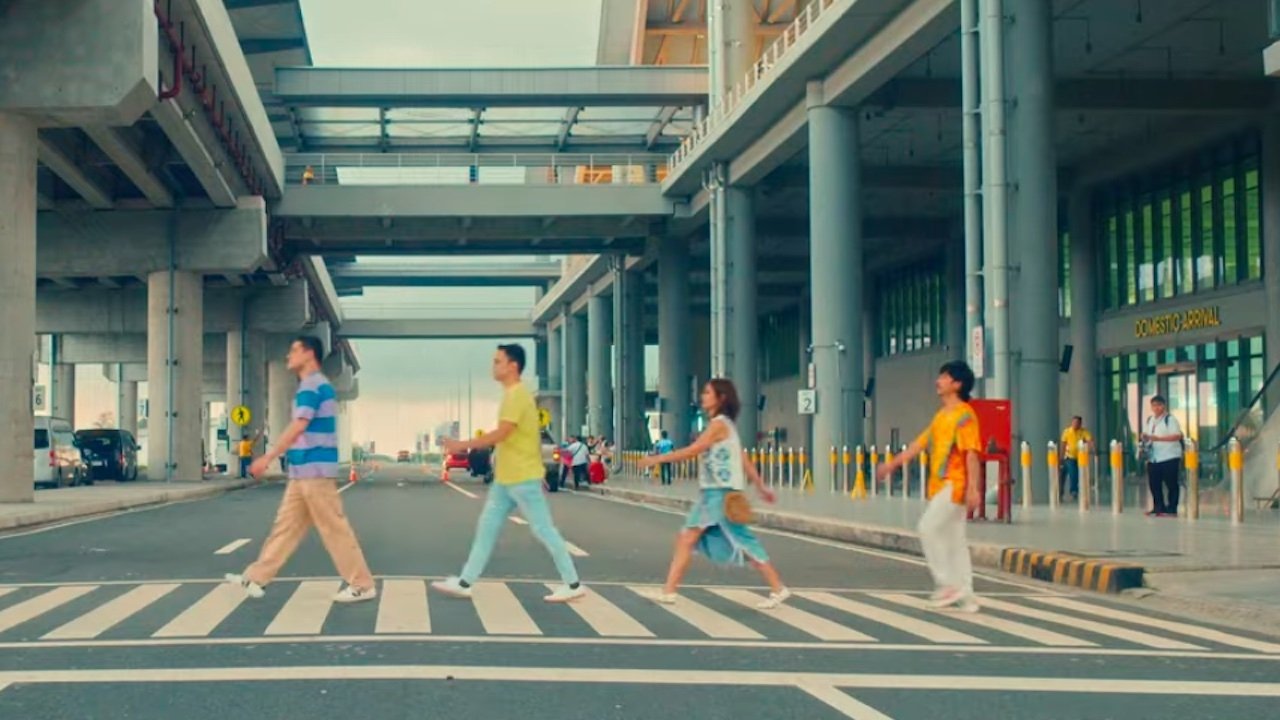 ConMom Movie Screenshot 1